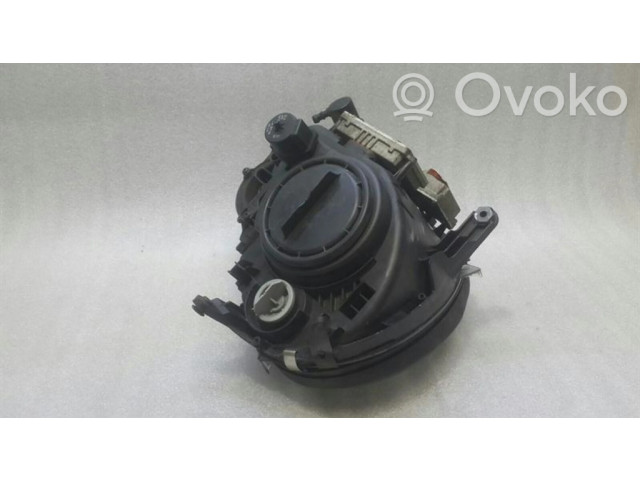 Передняя фара  