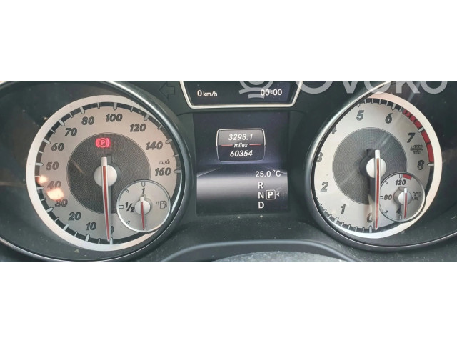 Volant Mercedes-Benz A W176 2015 a0004604803