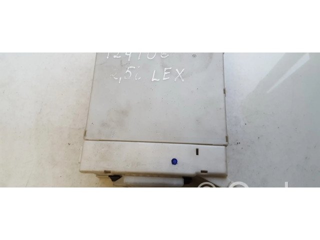 Блок предохранителей 8267253060 Lexus IS 220D-250-350