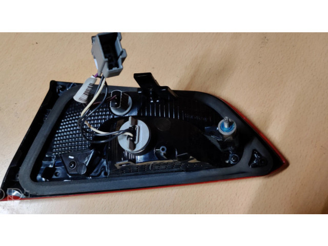 Задний фонарь  84130996    Chevrolet Malibu   