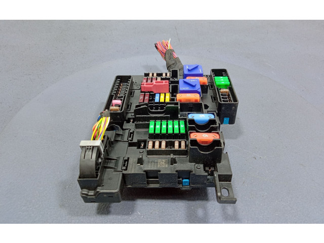   Pojistková skříňka 5A323C8, 5A323C8   Alpine B3 B4 B5 B6 E90 E91 E92 E93 2023