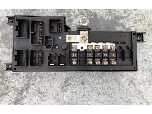 Блок предохранителей  518323324   Volvo V70    