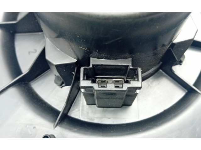 Вентилятор печки 6Q1819015 Skoda Fabia Mk2 (5J)