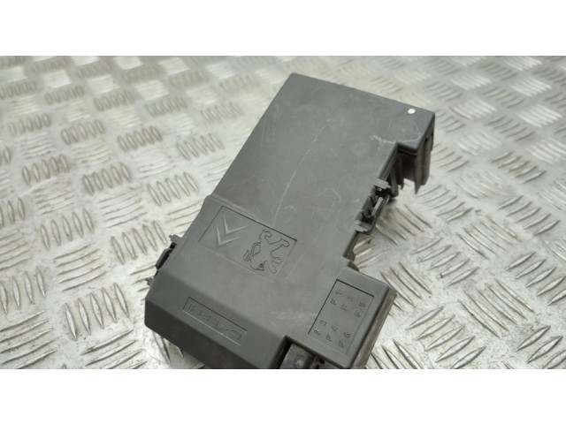 Pojistková skříňka 9666527580 Citroen C4 Grand Picasso 2009