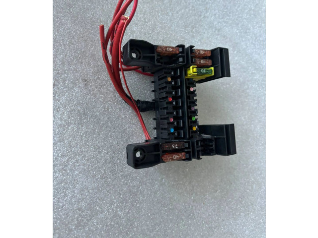 Pojistková skříňka A2215450601, 003999V Mercedes-Benz S W221 2008