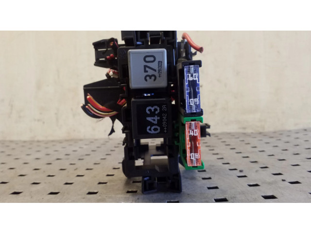 Pojistková skříňka 4F1937503A Audi Q5 SQ5 2009