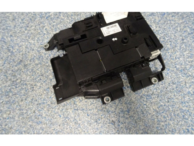 Pojistková skříňka 7P0937548 Volkswagen Touareg II 2013