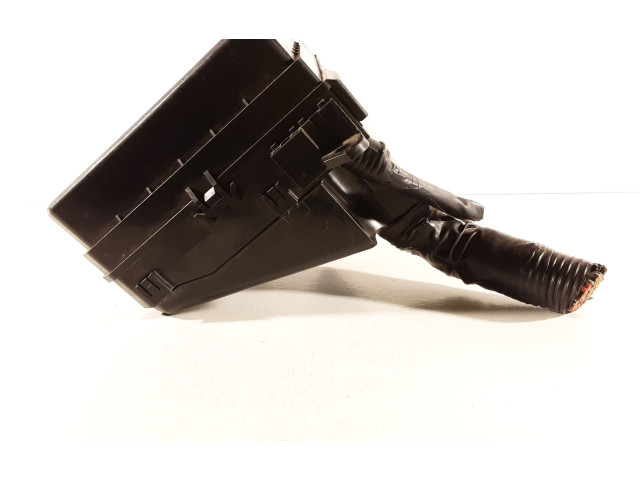 Блок предохранителей PR06102000, PR06101000 Mitsubishi Outlander