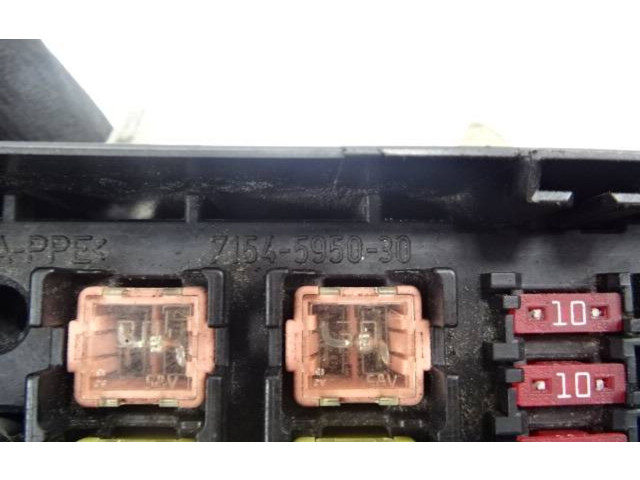 Pojistková skříňka Ford Fiesta 2010