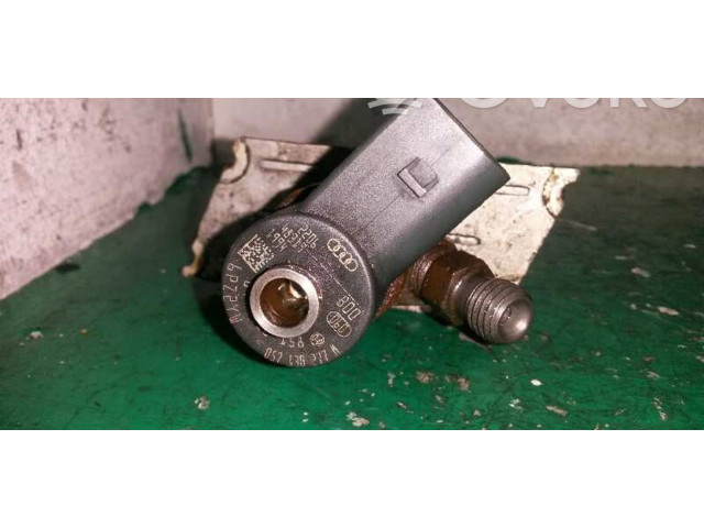Vstřikovač 0445110158   Audi A8 S8 D3 4E    ASE 