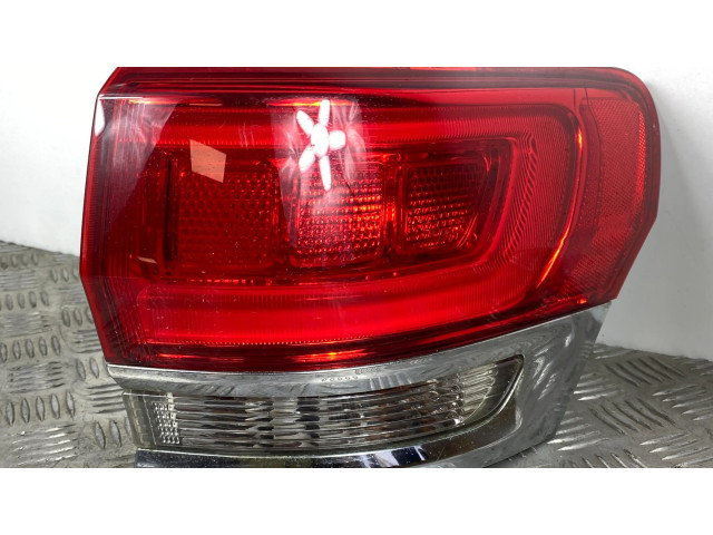 Задний фонарь правый сзади P68110000AC    Jeep Grand Cherokee   2010-2021 года