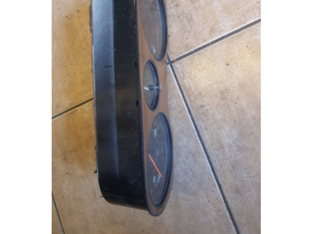 Přístrojová deska Audi 80 B1 1976 872819, 1176