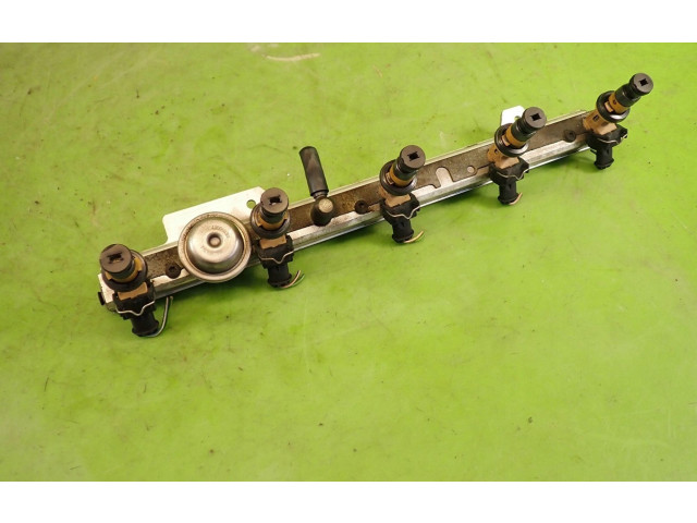 Топливная рампа 91868369125821 Volvo S60 для двигателя B5244S