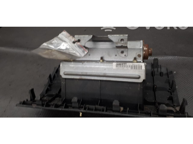 Подушка безопасности пассажира Mitsubishi Pajero