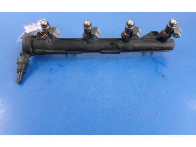 Топливная рампа 8200166875, 8200166875   Renault Clio II  