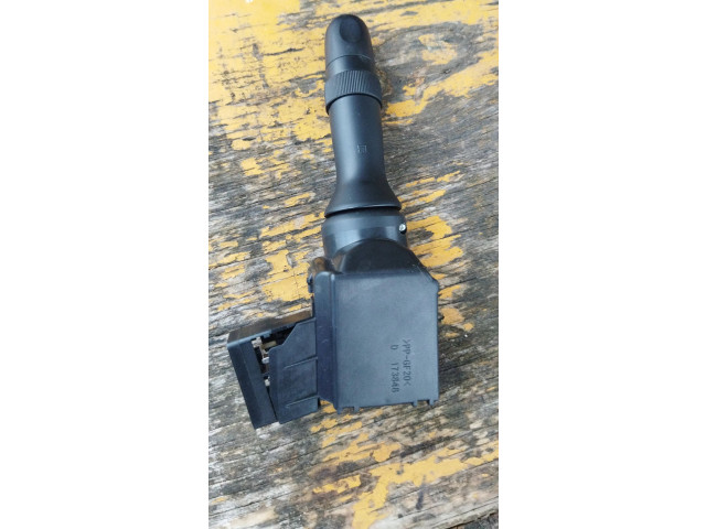 Ручка стеклоочистителей Subaru XV