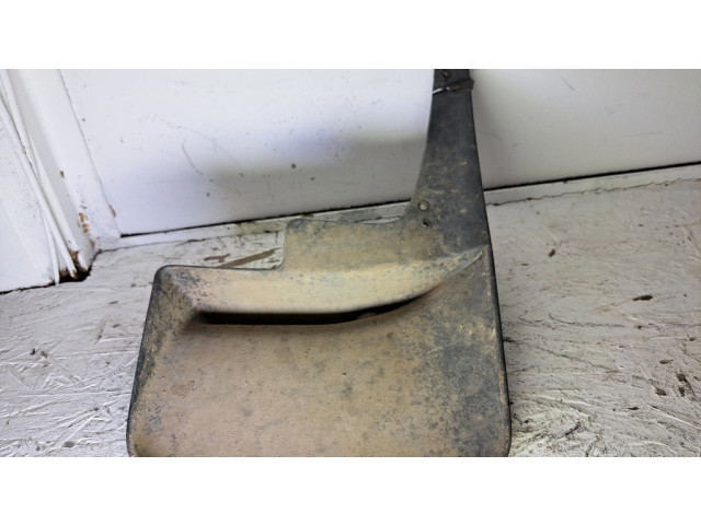 Задний брызговик