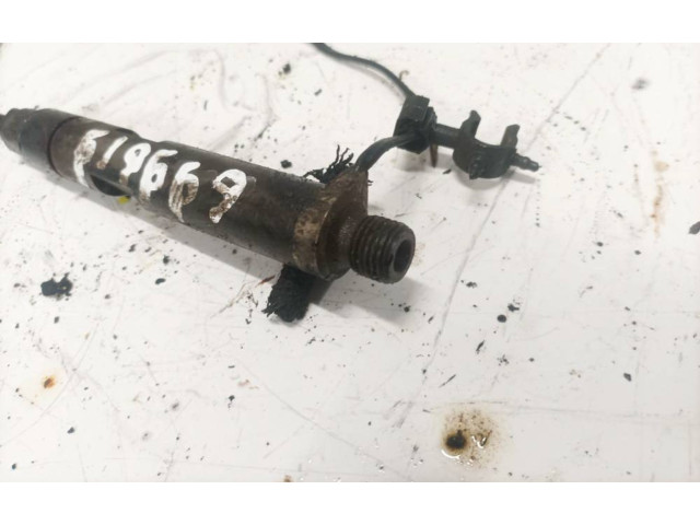 Форсунка 038130201f, 038130201F    Audi A3 S3 8L   