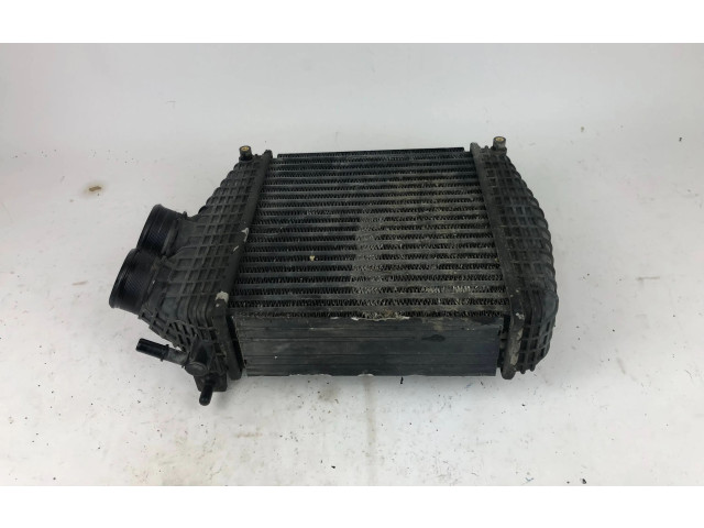 Интеркулер  670039135, 16486250   Maserati Levante 3.0