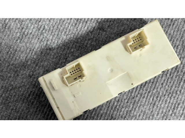 Блок управления крышки багажника