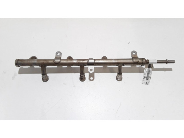 Vstřikovací lišta Chevrolet Captiva pro benzínový motor 3.2 10HM