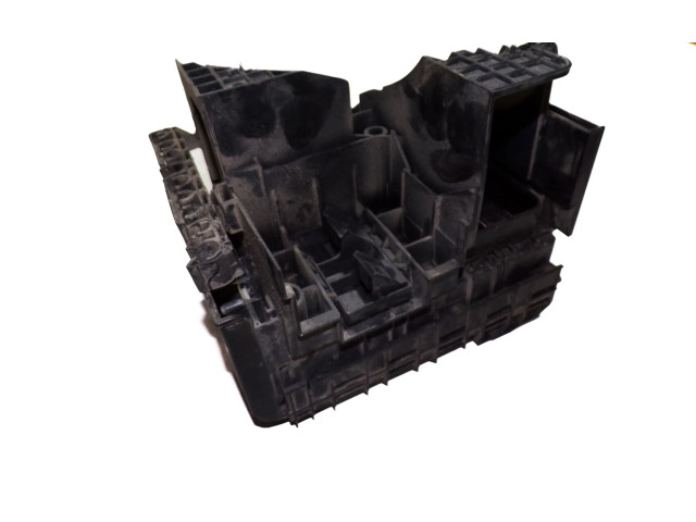 Блок предохранителей 1K0937132F, 1K0937540A Volkswagen Caddy