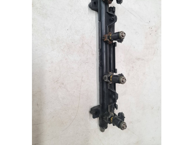 Vstřikovací lišta 036971824A Volkswagen Caddy