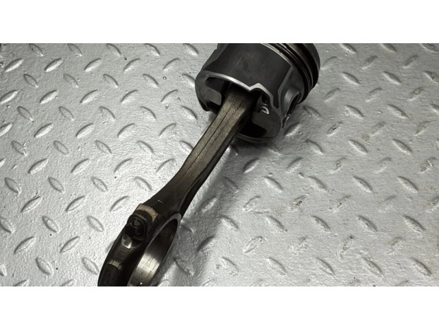 Píst 059107065BJ, 059AA   Audi A4 S4 B7 8E 8H  pro naftový motor 3.0 ASB 