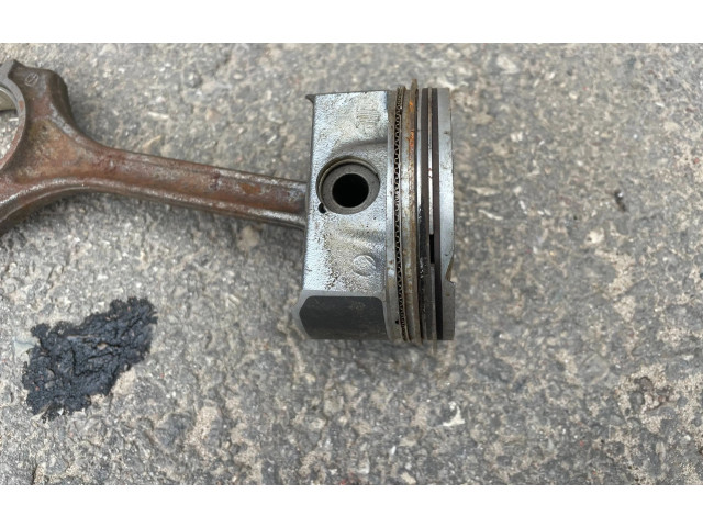 Píst 031104CF Volkswagen Up