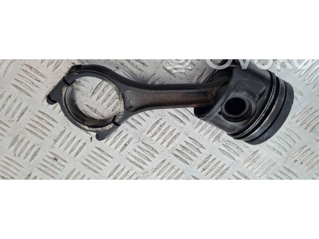 Поршень Land Rover Discovery 3 - LR3