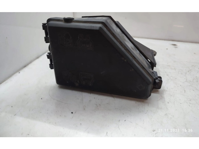 Блок предохранителей 000210 Rover 75