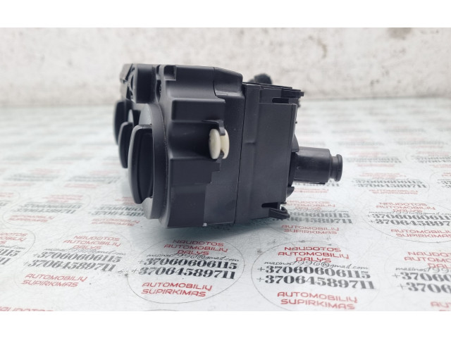 Блок управления климат-контролем    Volkswagen Jetta V