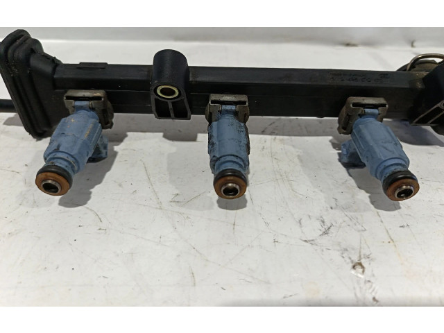 Топливная рампа 0003096V005, 0280151083 Alfa Romeo Giulietta