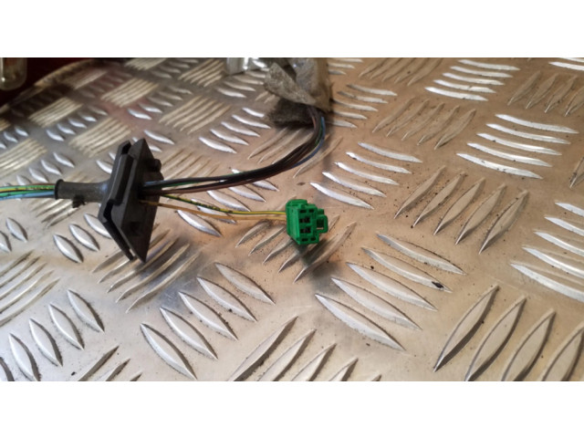 Зеркало электрическое правое Citroen C4 I 2004-2010 года