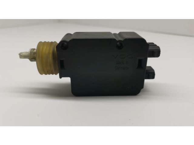 Zámek zadních dveří 8353014 BMW 3 E36 1992