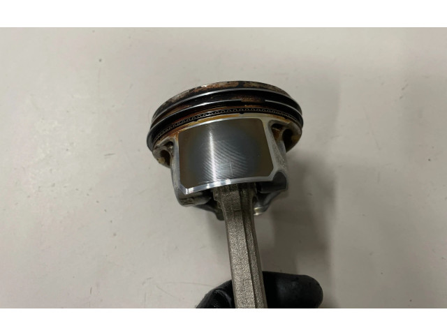 Píst 02606LJ1, WU3 Audi A3 S3 8V