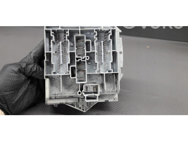 Блок предохранителей 51739425 Fiat Idea