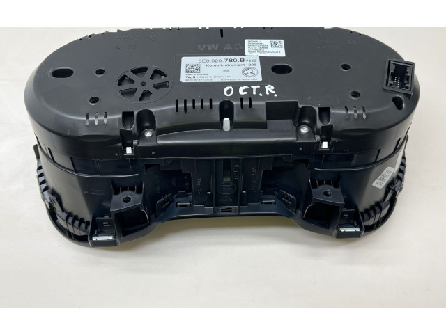 Панель приборов 5E0920780B Skoda Octavia Mk3 (5E)