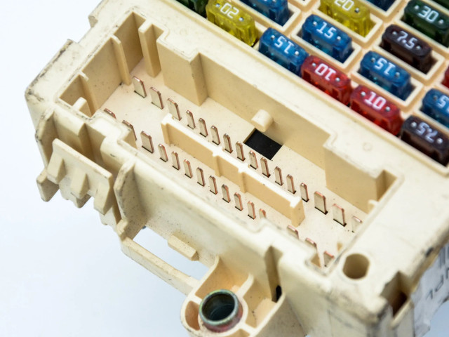 Pojistková skříňka 46758963 Fiat Punto (188) 1999