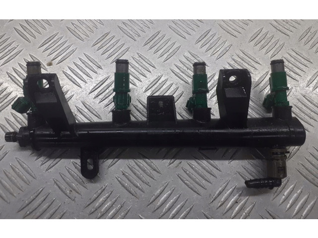 Топливная рампа 9655833580   Citroen C2  