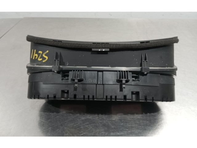 Панель приборов 8U0920940M Audi Q3 8U