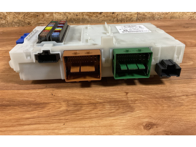 Блок предохранителей 30765624AE, 7G9T14C256FA   Volvo V70    