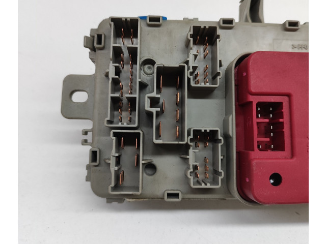   Pojistková skříňka YQE000070, YWC104500   MG ZS 2003