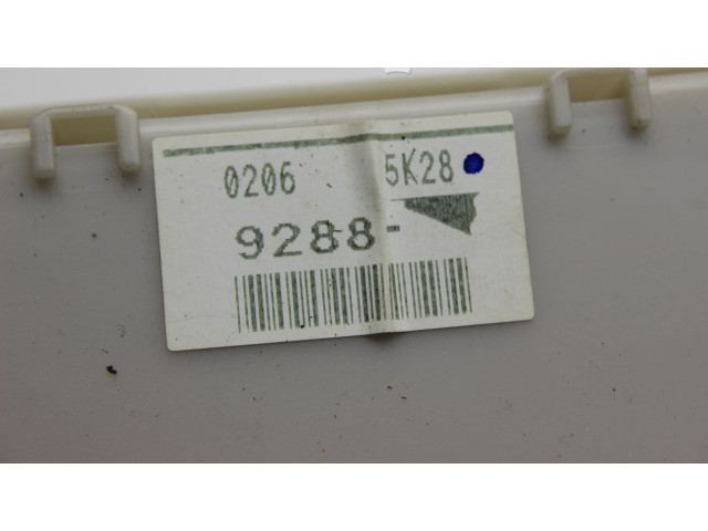 Pojistková skříňka 8267030250 Lexus GS 300 350 430 450H 2006