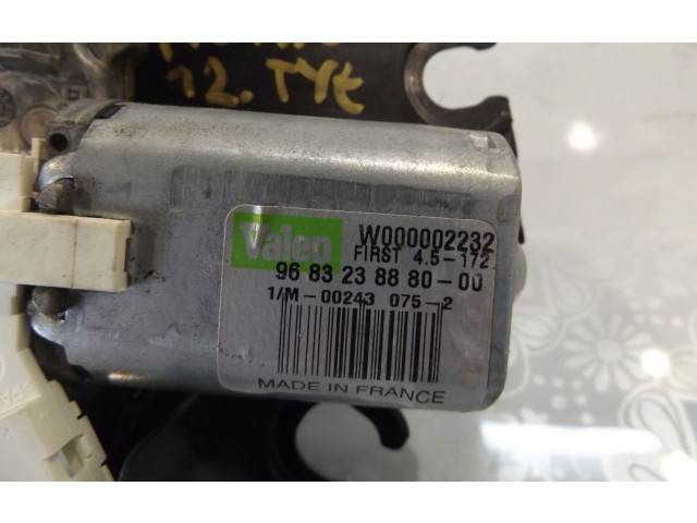 Двигатель стеклоочистителя заднего стекла