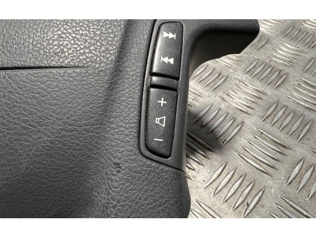 Подушка безопасности водителя 586000490233   Volvo V70