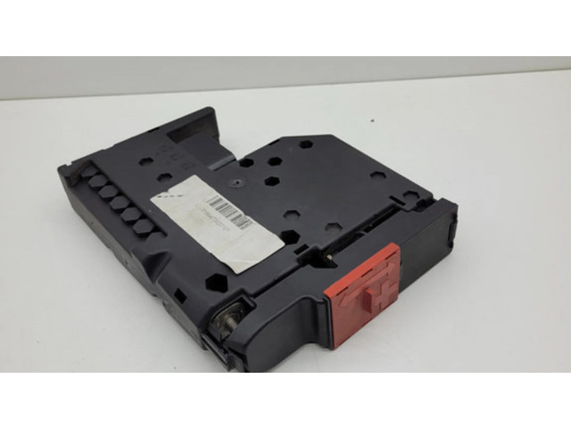 Узел подключения плюсовых проводов