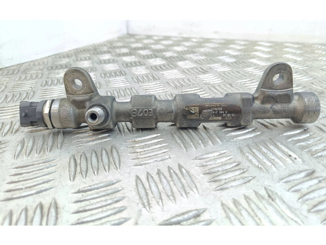 Vstřikovací lišta 55576177, 55573364 Opel Zafira C A 20 DTH