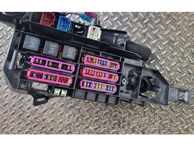 Блок предохранителей 80A971845A   Audi Q5 SQ5    