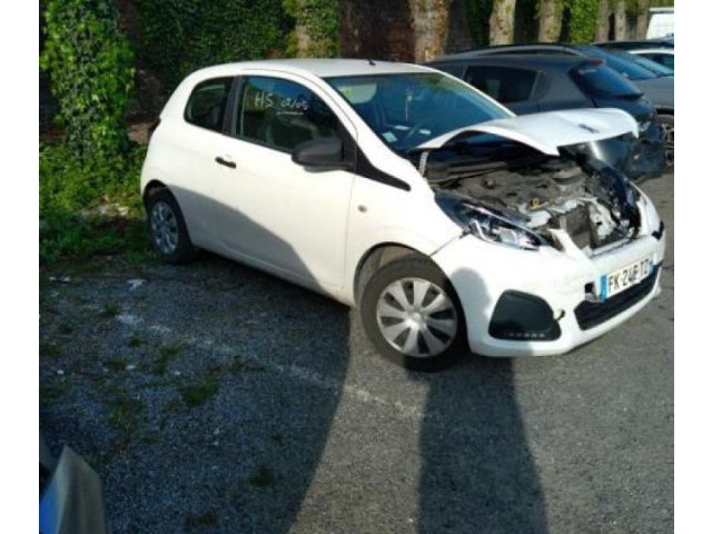 Панель приборов    Peugeot 108       